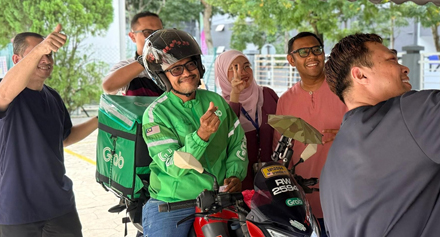 Image representing Avisena Distributes Iftar Meals to 250 Food Delivery Riders in Ramadan CSR Initiative